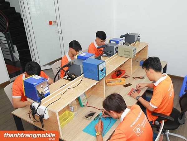 học sửa điện thoại tại Thanh Trang Mobile