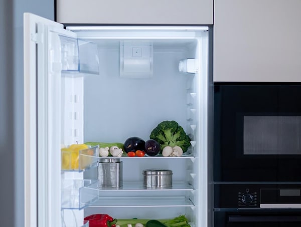 Nguyên nhân tủ lạnh không lạnh bị hở không đóng khít