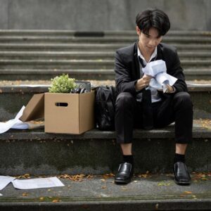 Sinh viên ra trường thất nghiệp phải làm sao?