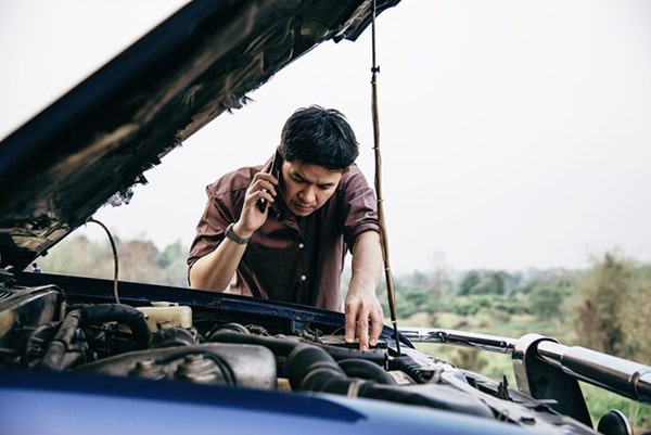Học nghề sửa chữa động cơ ô tô và xe máy cái nào dễ xin việc hơn?