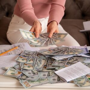 Làm nghề gì để kiếm nhiều tiền - 7 lựa chọn không cần bằng cấp, kinh nghiệm