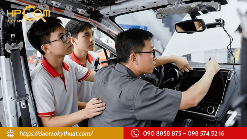 hoc-nghe-noi-that-o-to-luong-cao