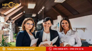 phu-nu-co-gia-dinh-nen-hoc-nghe-gi