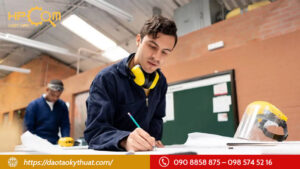 hoc-nghe-tai-trung-tam-dao-tao-ky-thuat-hpcom