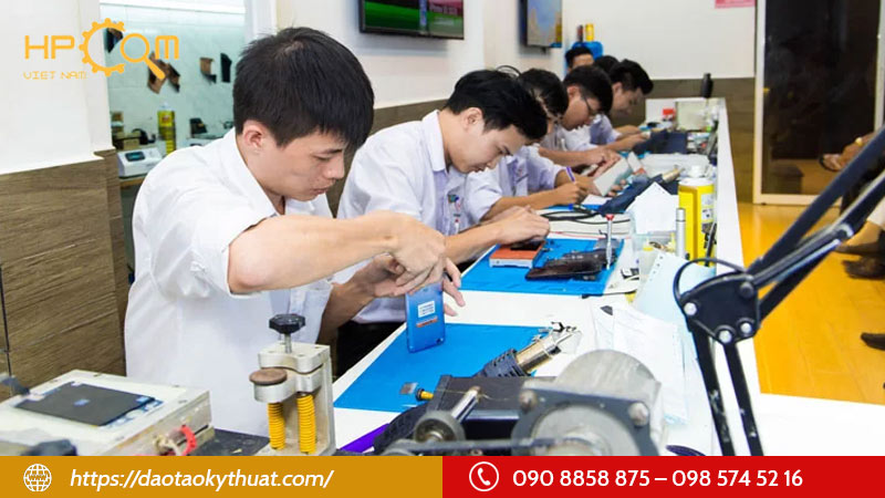 hp-com-truong-dao-tao-nghe-sua-chua-dien-thoai-uy-tin