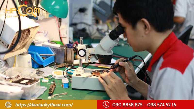 hpcom-dia-chi-hoc-sua-chua-dien-thoai-uy-tin