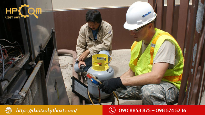 muc-luong-tho-sua-chua-dien-lanh-co-cao-khong