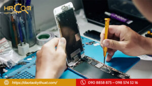 tai-sao-nen-hoc-nghe-sua-chua-dien-thoai