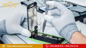 thu-nhap-nghe-sua-dien-thoai-la-bao-nhieu