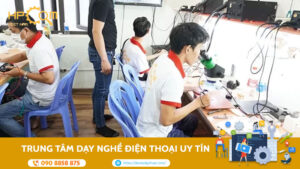 trung-tam-day-nghe-dien-thoai-uy-tin