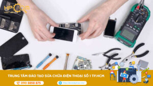 trung-tam-dao-tao-sua-chua-dien-thoai-tai-tp-hcm