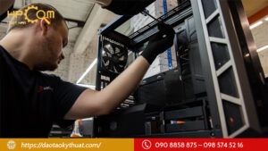 hoc-sua-chua-may-tinh-mat-bao-lau