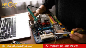 dao-tao-sua-chua-may-tinh