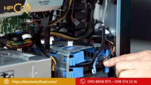 hoc-sua-chua-may-tinh-online