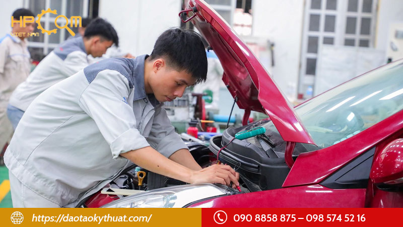 chi-co-hoc-sinh-hoc-kem-khong-du-kha-nang-hoc-dai-hoc