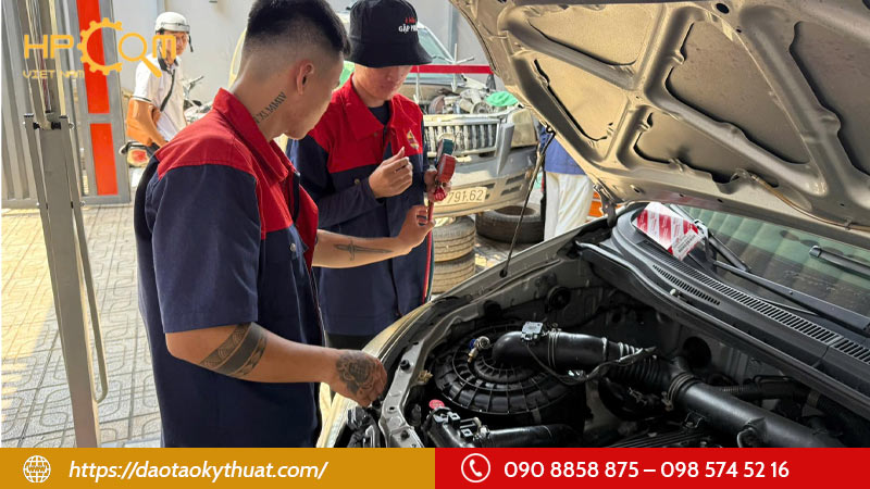 hoc-nghe-la-lua-chon-thuc-te-cho-tuoi-18