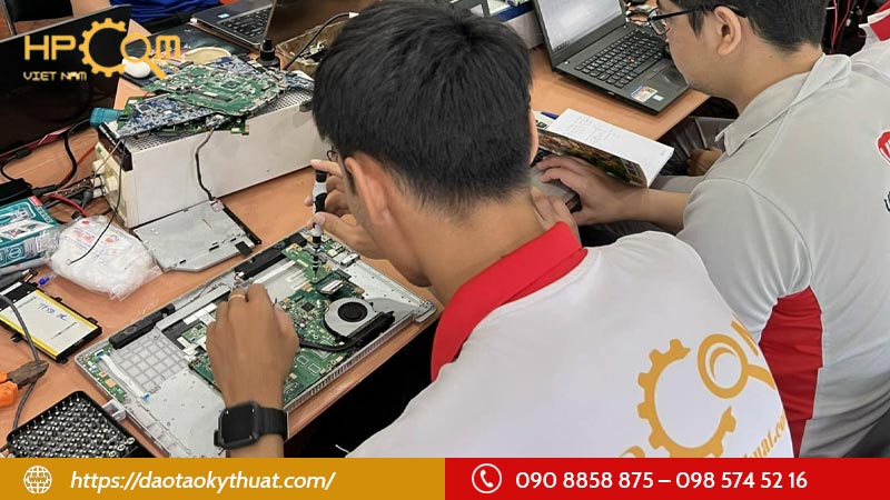 hoc-nghe-o-dau-uy-tin-chat-luong