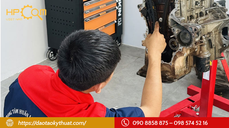 thoi-gian-hoc-nghe-sua-chua-o-to-mat-bao-lau