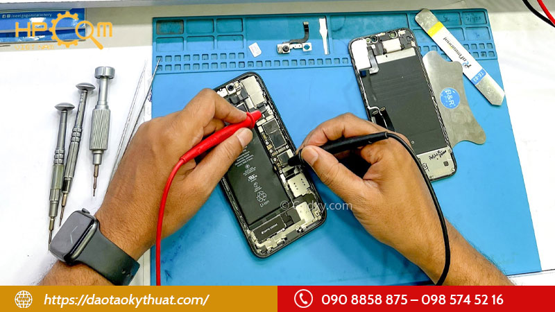 vi-sao-nen-hoc-nghe-sua-chua-dien-thoai