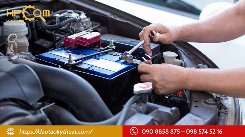 bao-lau-nen-thay-ac-quy-o-to-mot-lan