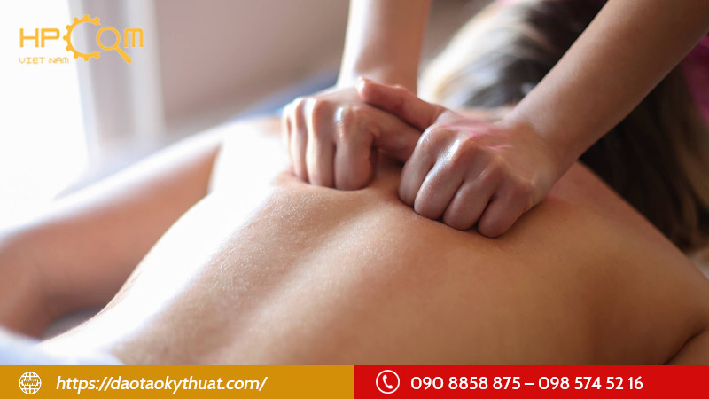 nghe-cam-soc-suc-khoe-y-hoc-co-truyen-massage