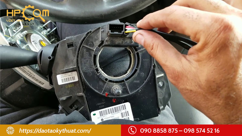 nguyen-ly-hoat-dong-cua-cam-bien-goc-lai-o-to