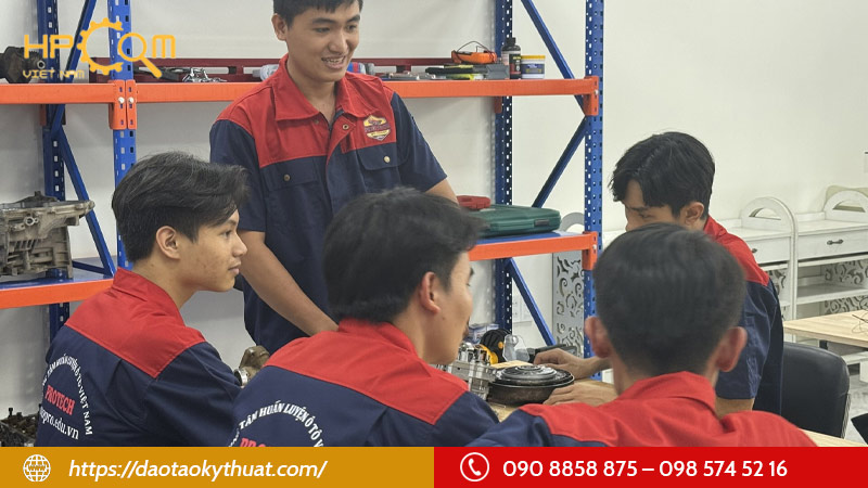 ho-tro-toan-dien-cho-hoc-vien