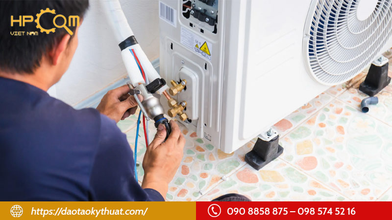 hoc-nghe-sua-chua-dien-lanh-co-kho-khong