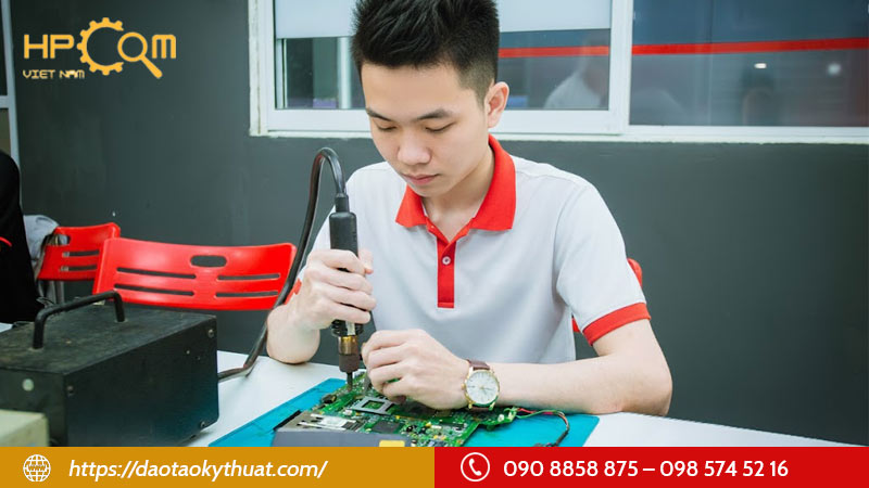 doi-net-ve-nghe-sua-chua-may-tinh