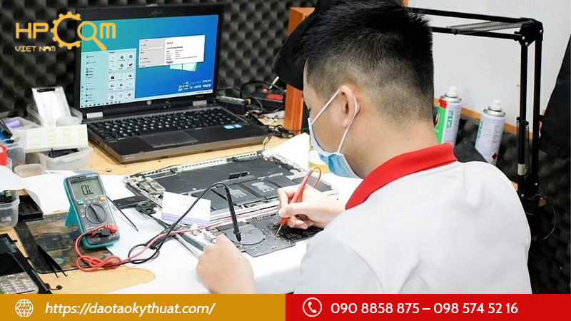 hpcom-viet-nam-truong-dao-tao-nghe-sua-chua-laptop-tan-tam