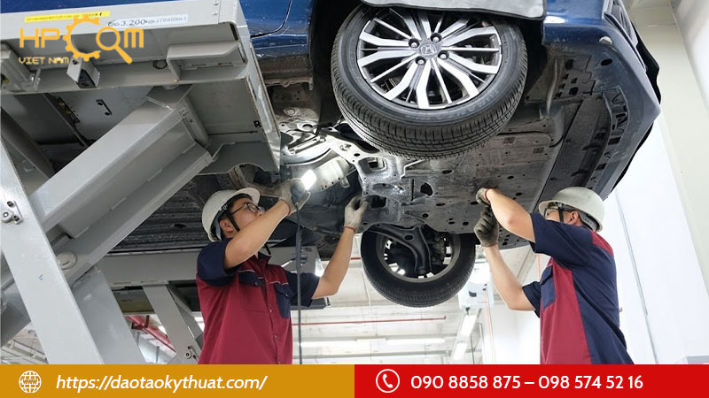 khoa-hoc-nghe-bao-duong-o-to-go-nhung-gi