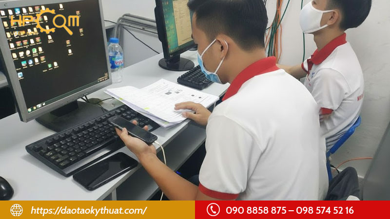 ly-do-nen-chon-khoa-hoc-phan-mem-smartphone-chuyen-sau-tai-hpcom-viet-nam