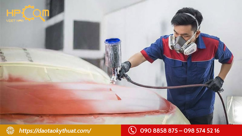 yeu-to-can-co-de-tro-thanh-tho-son-xe-chuyen-nghiep