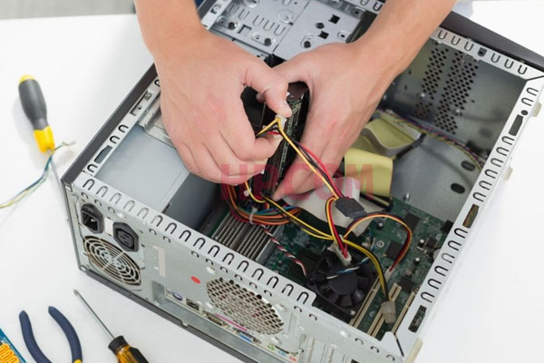 Kỹ thuật viên sửa chữa máy tính cần những yêu cầu gì?