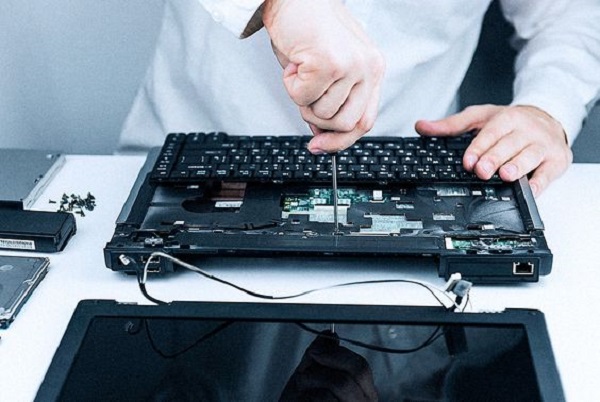 ngành sửa chữa laptop